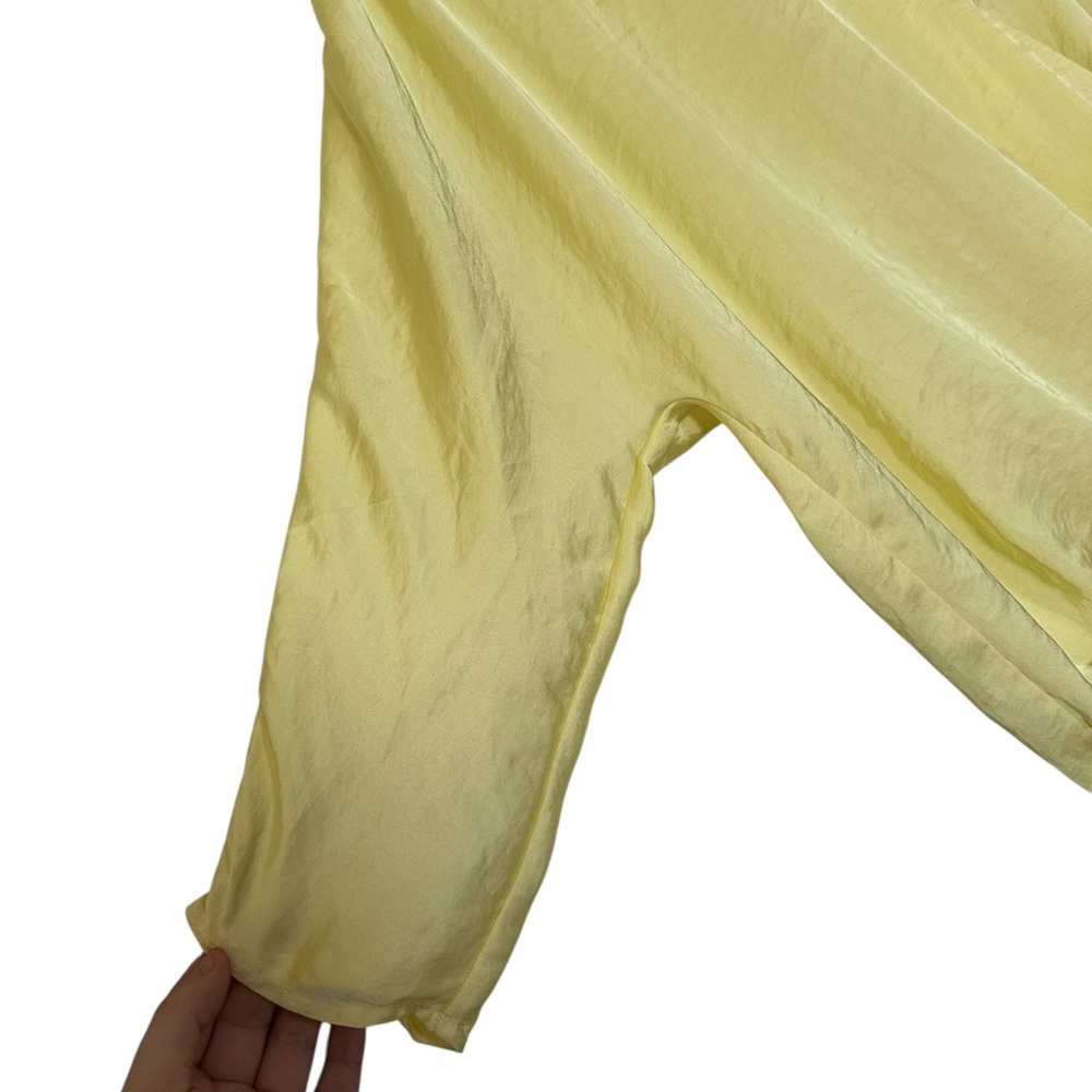 Philosophy Republic Clothing Shiny Yellow Blouse Medium NWOT Silky Polyester - Picture 3 of 5